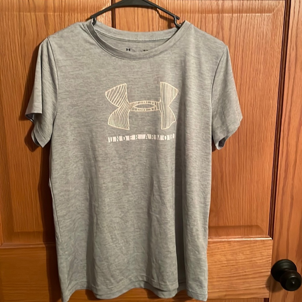 Under Amour T-shirt